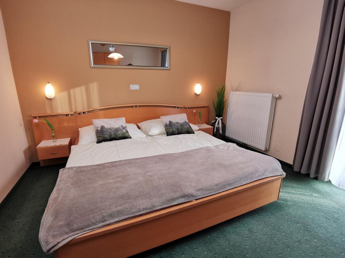 Hotel & Wirtshaus Hoedl-Kaplan Feldbach  Pokój zdjęcie