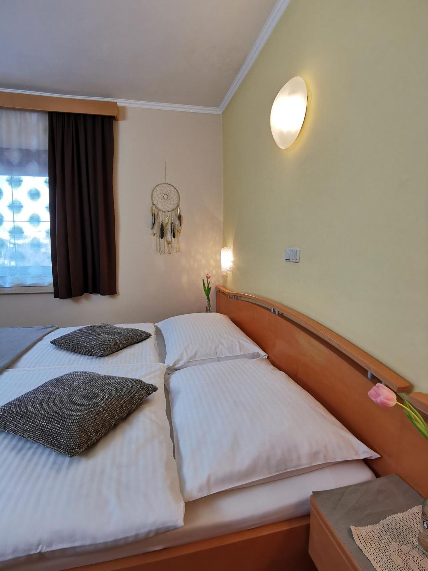 Hotel & Wirtshaus Hoedl-Kaplan Feldbach  Pokój zdjęcie