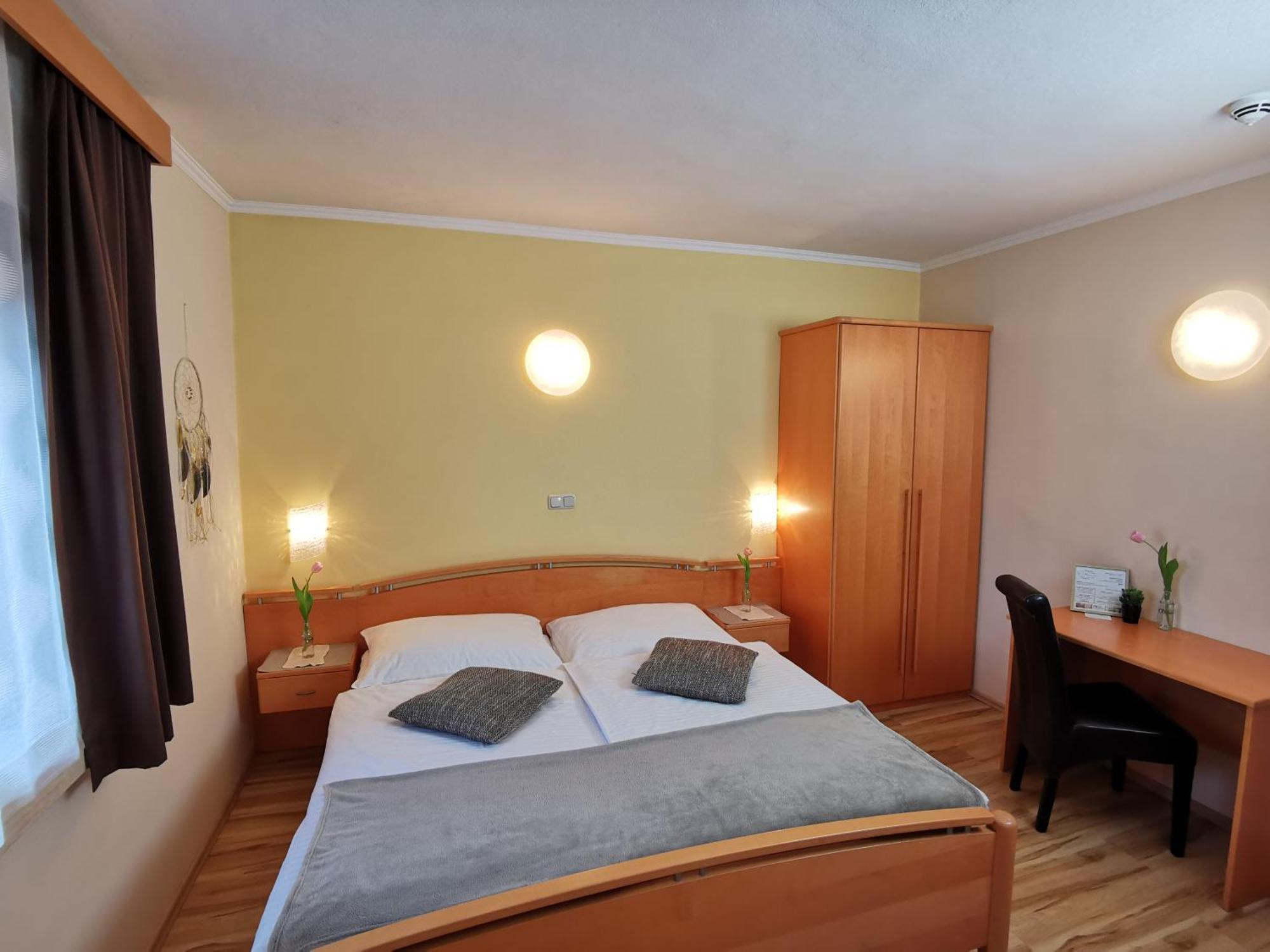 Hotel & Wirtshaus Hoedl-Kaplan Feldbach  Pokój zdjęcie