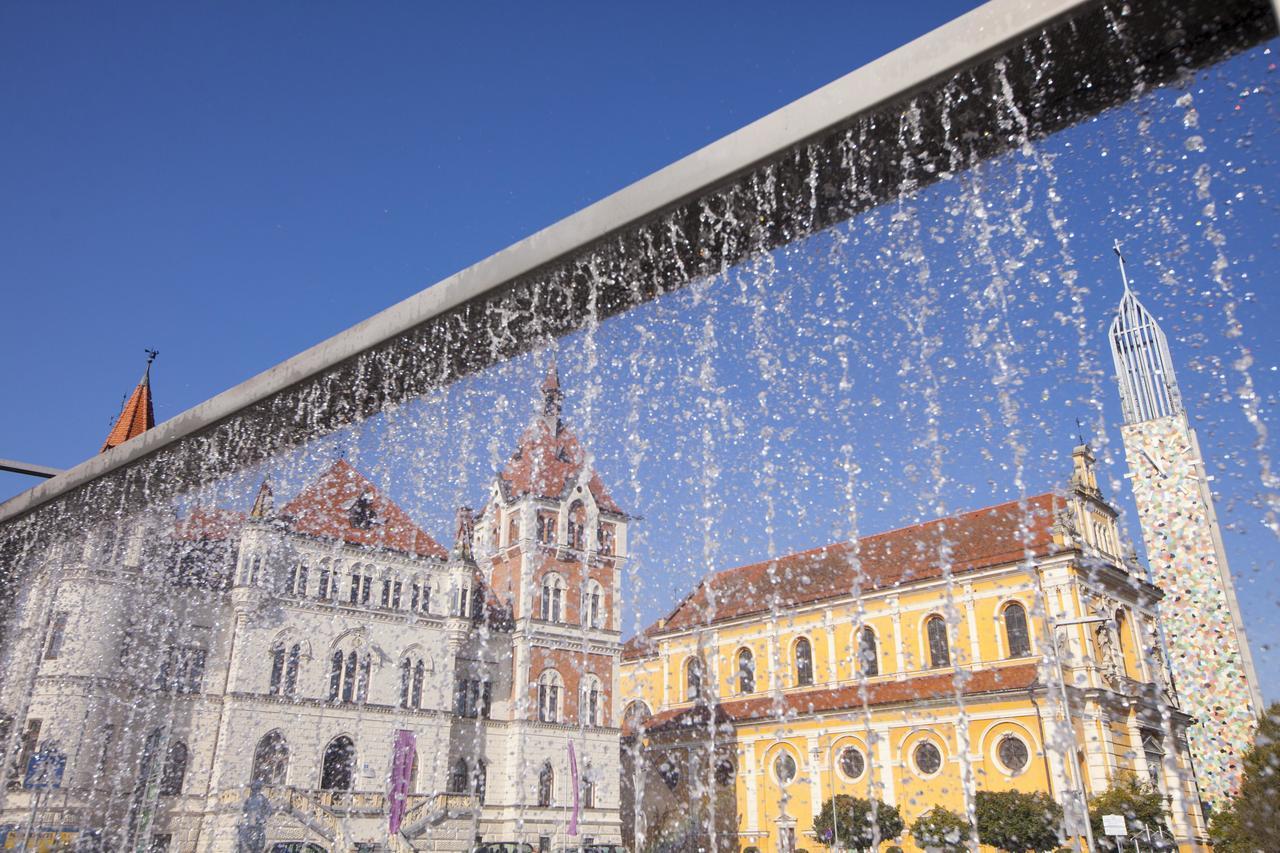 Hotel & Wirtshaus Hoedl-Kaplan Feldbach  Zewnętrze zdjęcie
